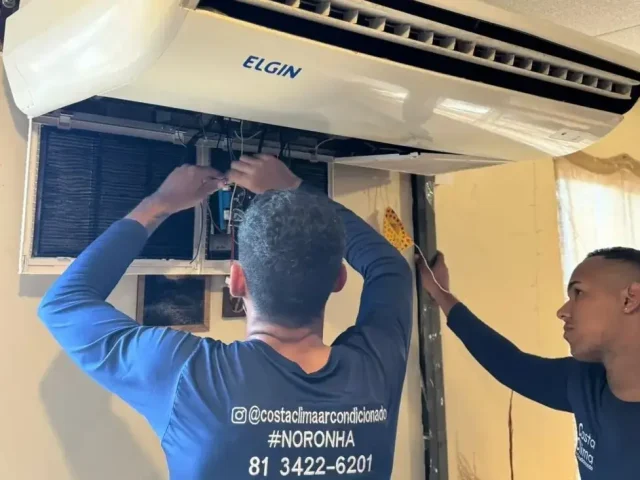 Equipe Costa Clima em atendimento